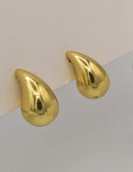 Minimalist gold teardrop earrings Canada lighting view