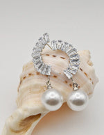 crystal_pearl_arc_ear_wings Montreal minimalist jewellery trending in Canada