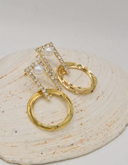 close up of luxe pearl glam dangling earrings featuring crystal rectangle top and layered gold hoops, TikTok viral jewelry Canada