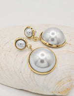 earrings_drop_earrings_montreal_pearl_bezel_drops_goden_finish_canada_jewellery
