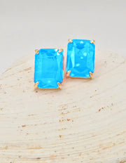 light_blue_gemstone_stud_earrings_gold_setting_minimalist_jewellery