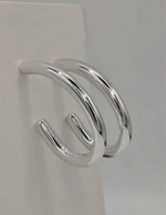 timeless_silver_hoop_earrings_for_women_modern_canadian_jewelry