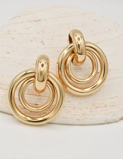 statement gold earrings women with bold overlapping circles, montreal jewellery perfect gift for her